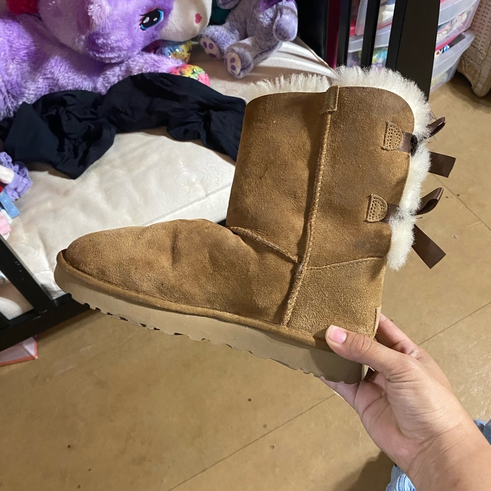 Ugg short boots